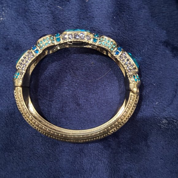 "Triple Play" Crystal Deco Bracelet Set - Picture 6 of 9